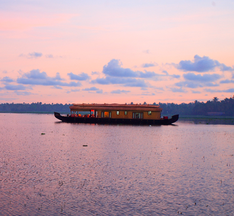 Munnar - Alappuzha (Alleppey)